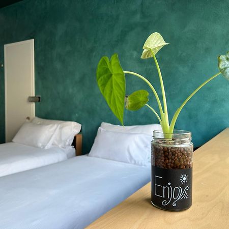 Riva Rooms & Studios - Check-In 24Hr Minusio Экстерьер фото